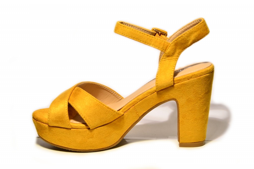 Sandalias de vestir amarillo con plataforma