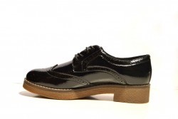 Zapato atado oxford Refresh charol negro-2