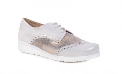 Zapato deportivo con cordones piel blanco roto-1