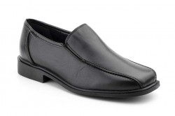 Zapato mocasín económico piel negro-1