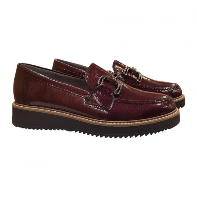 Mocasines Pitillos burdeos de charol para mujer-1
