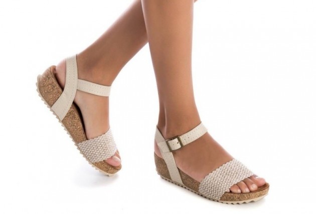Sandalia cuña Refresh 72259 beige-1