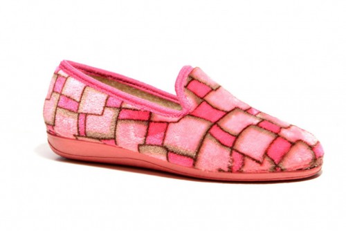 Zapatilla casa cerrada cuadros fuxia-1