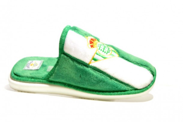 Zapatillas de casa Real Betis Balompié oficiales-1