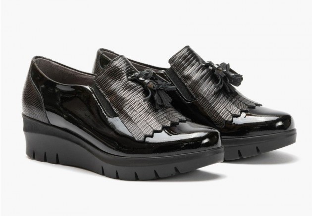 Zapato Pitillos borlas flecos piel negro-1