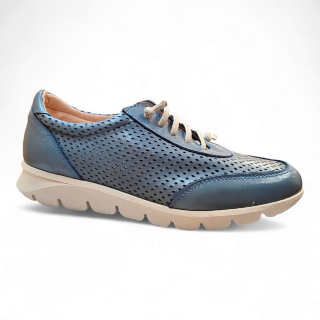 Zapatos picados para verano en azul con goma elástica-1